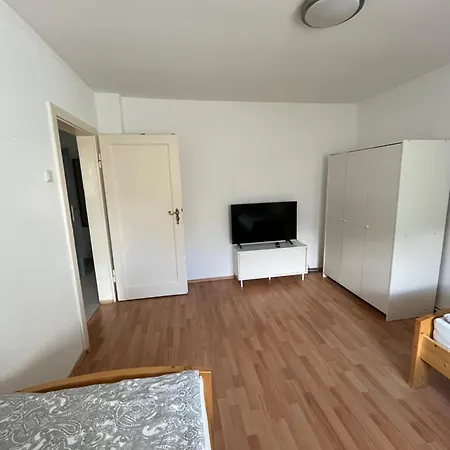 Проживание в семье Guestroom Messe *